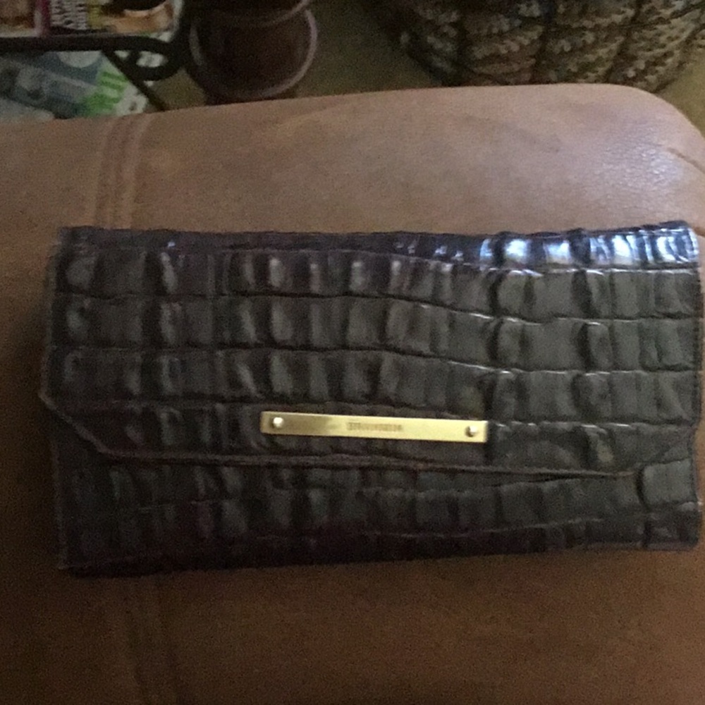 Brahmin wallet